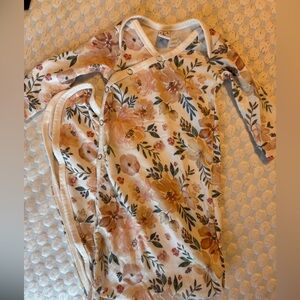 NWOT Copper Pearl infant gown